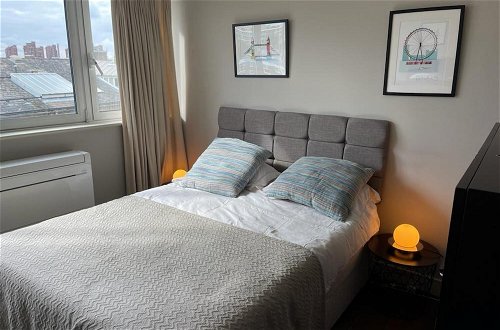 Foto 19 - Luxury 4 Bedroom Penthouse in Beautiful Battersea