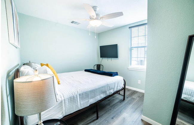 Fascinating 1BR 1 BA Near Festive DT and Riverwalk - Photo 7