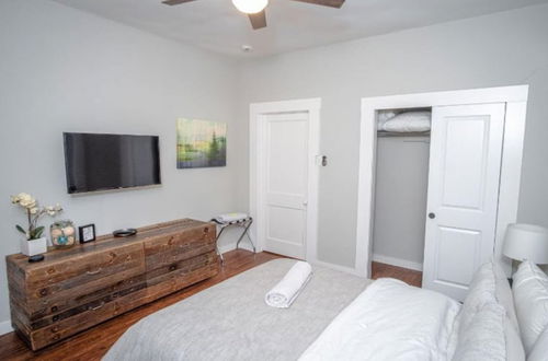 Foto 6 - Remodeled Modern 1BR 1BA Apt Near Downtown 5min Pearl