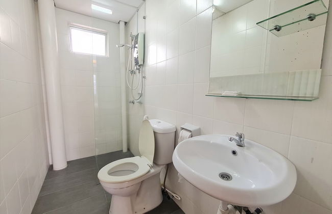 Duta Hotel & Residence by Sarahs Lodge - Photo 33