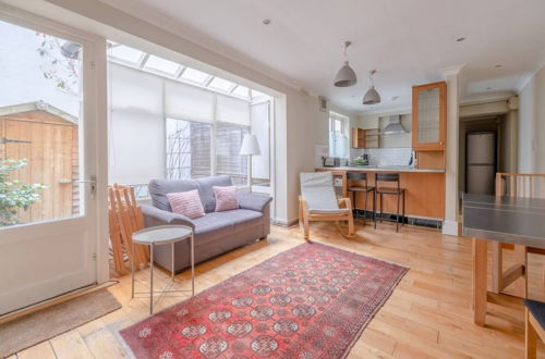 Foto 13 - Lovely 1 Bedroom With Patio - 10 Mins From Hyde Park