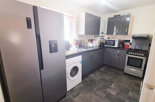 Foto 4 - Remarkable 1-bed Flat in Slough, Near Farnham Road