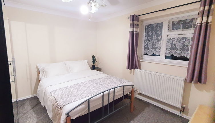 Foto 1 - Remarkable 1-bed Flat in Slough, Near Farnham Road