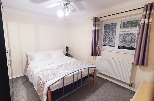 Foto 1 - Remarkable 1-bed Flat in Slough, Near Farnham Road