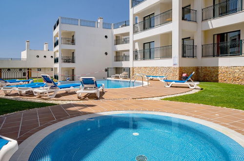 Photo 15 - 1 Bedroom Apartment By Ideal Homes Short Walk From Old Town Albufeira