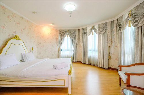 Foto 6 - Spacious And Comfort 2Br With Maid Room At Permata Gandaria Apartment