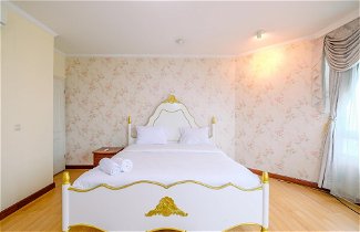 Foto 1 - Spacious And Comfort 2Br With Maid Room At Permata Gandaria Apartment
