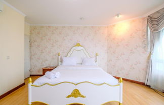 Foto 1 - Spacious And Comfort 2Br With Maid Room At Permata Gandaria Apartment