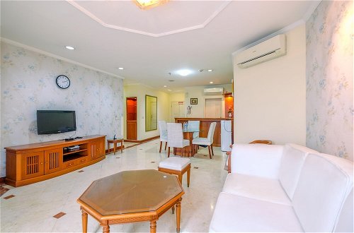 Photo 15 - Spacious And Comfort 2Br With Maid Room At Permata Gandaria Apartment
