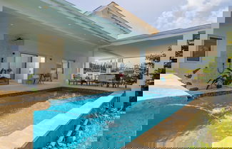 Photo 1 - NEW Modern 2BR 2BA w Privatepool in Quiet Area