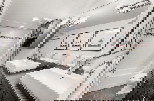 Foto 58 - Fifth Avenue Condominiums by Frias
