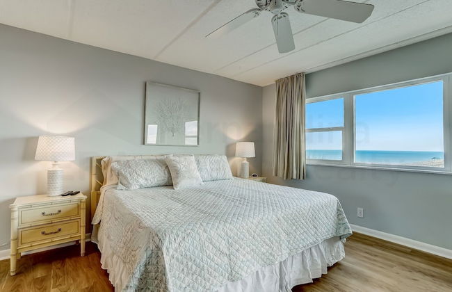 Convenience Direct Oceanfront Condo with Private Balcony by RedAwning - Foto 4