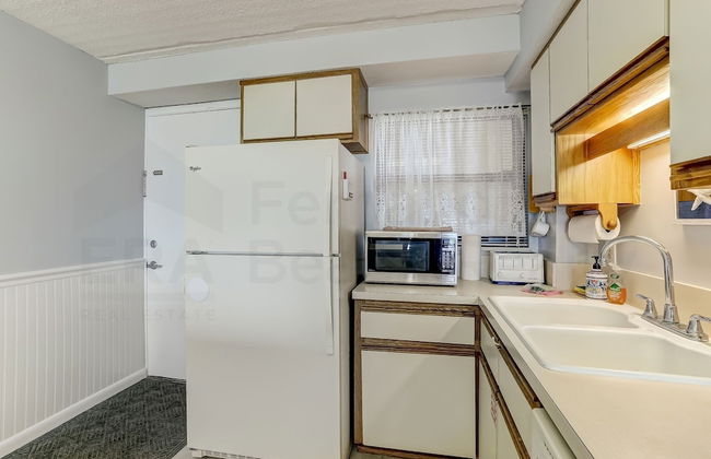 Convenience Direct Oceanfront Condo with Private Balcony by RedAwning - Foto 15