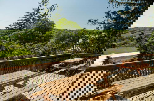 Foto 18 - Spacious 8 bdrm Cottage with Private Beach Access, BBQ, Hot Tub, Sauna, Pet friendly