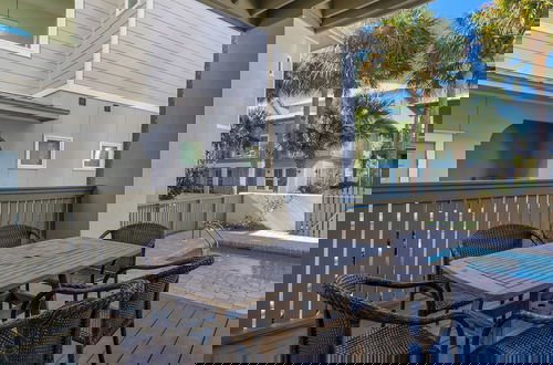 Foto 69 - Gulf Side and 2 Minutes to the Beach w/ Private Pool + Beach Chairs & Bikes