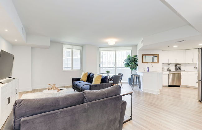 Elegant 2BR Apartment Minutes From DC - Foto 55