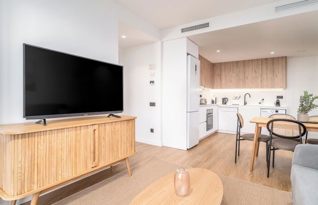 Limehome Barcelona Plaça Pirineus - Photo 33