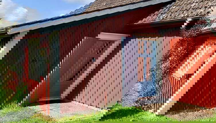 Foto 1 - 4 Person Holiday Home in Lyrestad-by Traum