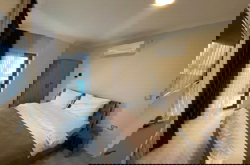 Photo 3 - Rena Grand Residence & Suite