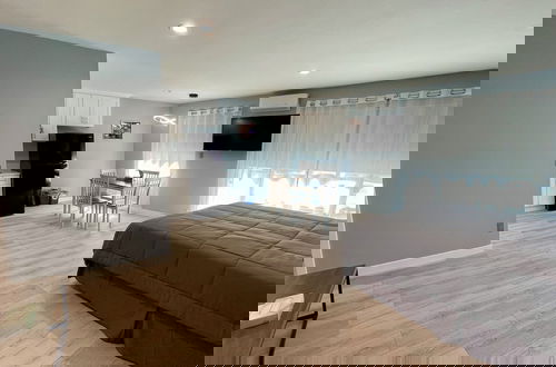 Photo 22 - Quintessence ApartHotel