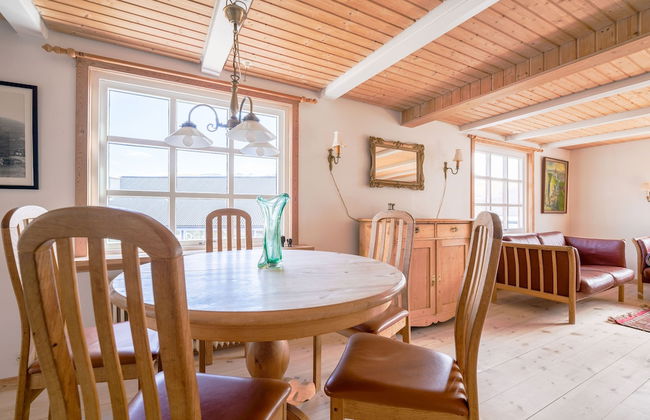 Lovely 4 Bedroom House In Vestmanna - Photo 17