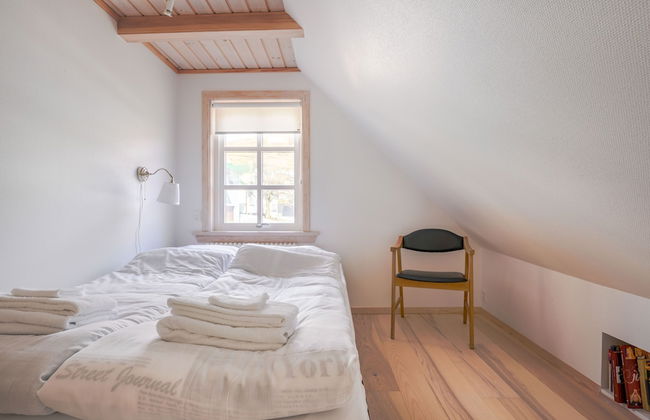 Lovely 4 Bedroom House In Vestmanna - Photo 3