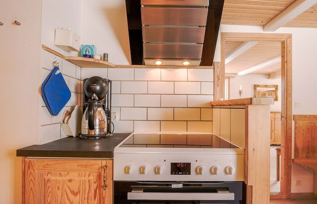 Lovely 4 Bedroom House In Vestmanna - Photo 9