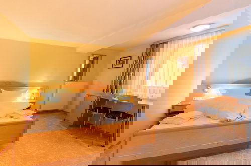 Foto 6 - Apartment in Langenfeld With Infrared Sauna