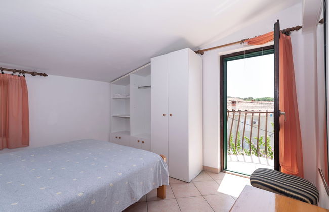 Charming 1-bedroom Apartment Sonia, Sleeps 4 - Photo 2