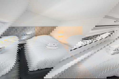 Photo 2 - Detached Luxurious Lodge With Washingmachine, Near the Beach