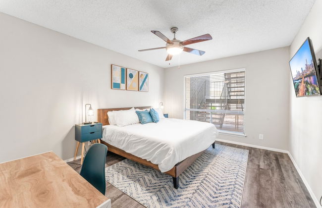 Soco 2BR Comfy Suite w Pool King bed Fast Wifi - Foto 4