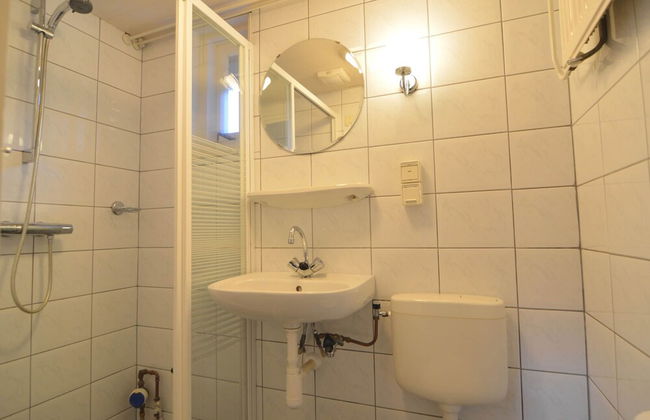 Completely Detached Bungalow in a Nature-filled Park by a Large fen - Foto 36