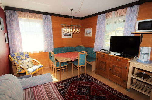 Photo 9 - Charming Apartment in Feld am See, Near the Lake