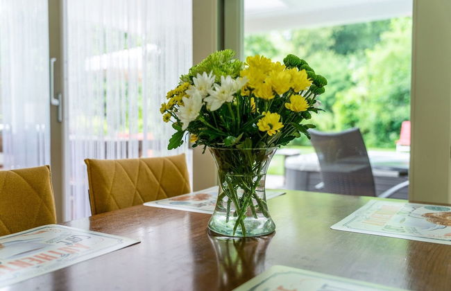 Picturesque Holiday Home in Oldenzaal With Jacuzzi - Foto 56