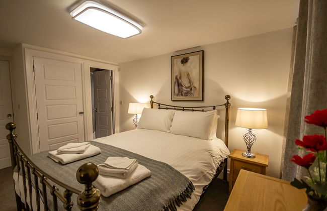 Luxury 2 bed Lower Ground Floor Apartment - Foto 3