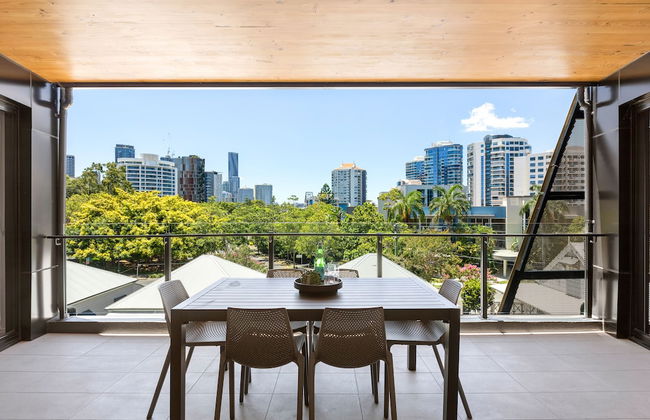 The Monterey Apartments by Urban Rest - Photo 21