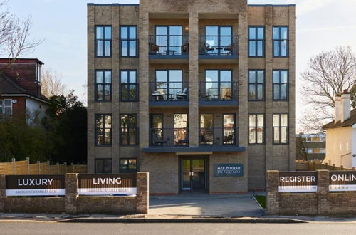 Photo 14 - The Wembley Park Retreat - Modern 2bdr Flat With Balcony