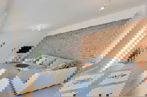 Photo 1 - Lion Apartments - La Playa