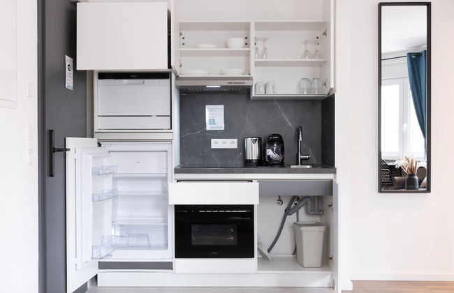 Urban Design Suites - Photo 35