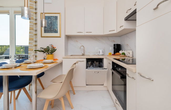 Sunny Seaside Apartment by Renters - Foto 26