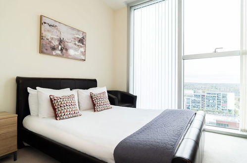 Photo 15 - Cotels at the Hub Serviced Apartments