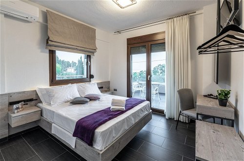 Foto 7 - Villa Efmaria by Travelpro Services - Marmara