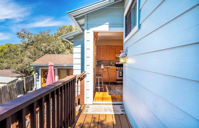 Quaint Carmel - Bungalow Close to Beach - Photo 15