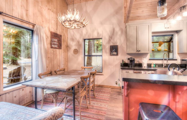 Relax at Rustic Tahoe Charm Minutes to Lake - Photo 20