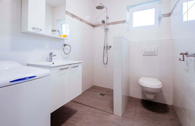 Charming Holiday Home With Private Swimming Pool, Big Garden, Near the Sea - Foto 17