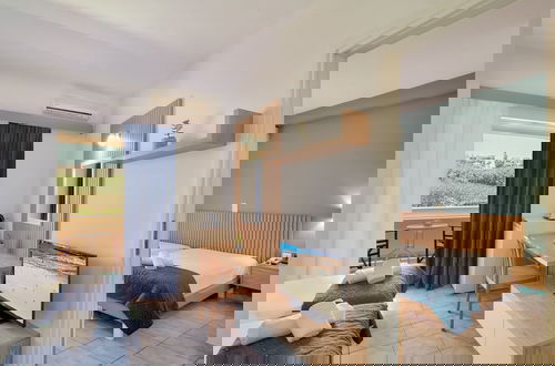 Photo 18 - Pegasus Hotel