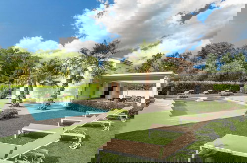 Foto 24 - Luxurious Villa in Saint Genies de Fontedit With Heated Pool