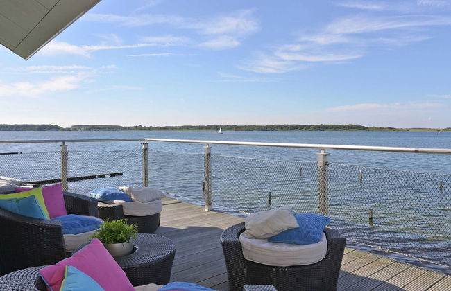 Waterfront Penthouse With Roof Terrace and Private Jetty - Foto 42