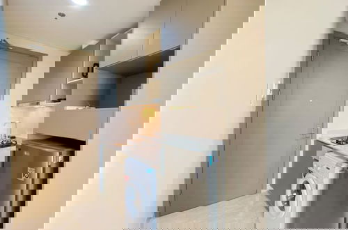 Foto 5 - Great Location and Homey Studio Gold Coast Apartment near PIK