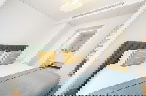 Foto 6 - Urban Oasis: Modern Living With Parking & Ac